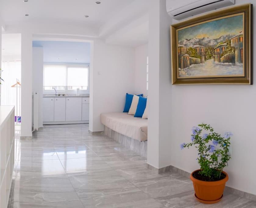 Flowery Penthouse In City Centre Of Tesalonika Bagian luar foto