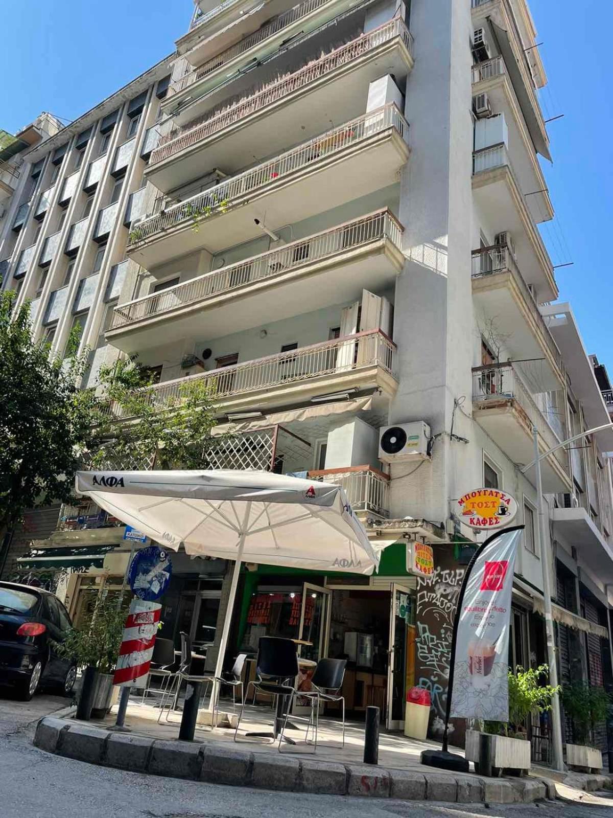 Flowery Penthouse In City Centre Of Tesalonika Bagian luar foto