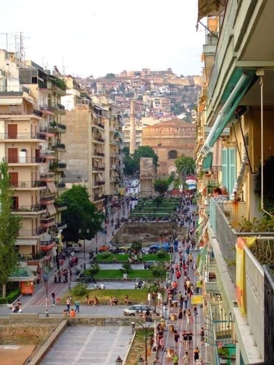 Flowery Penthouse In City Centre Of Tesalonika Bagian luar foto